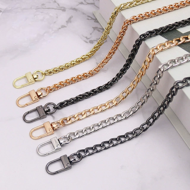 Metal bag, chain on chain, flashlight, pendant
