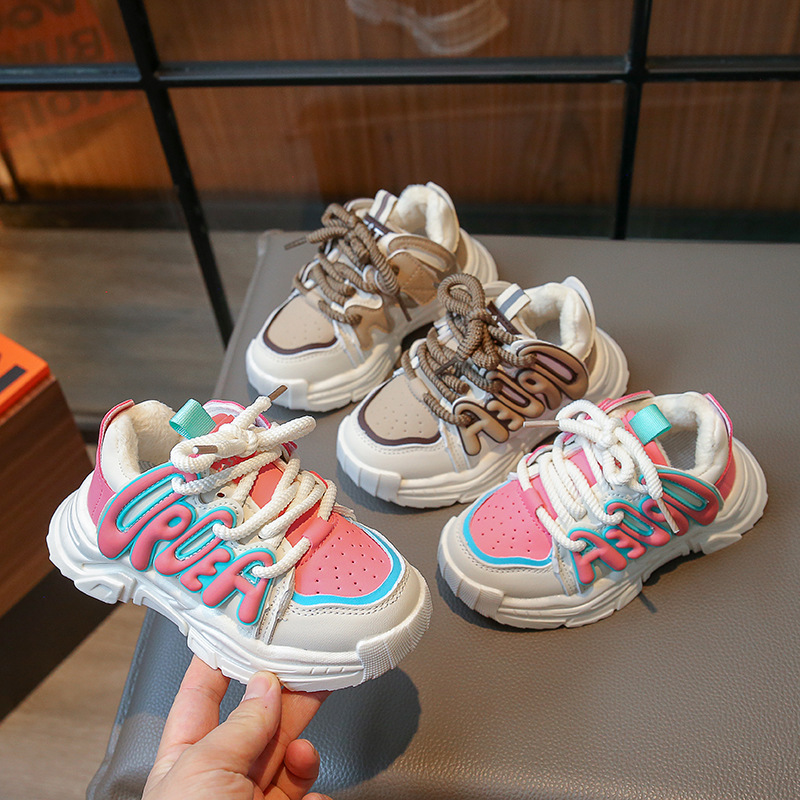 2023 Otoño e Invierno nuevos niños zapatilla de deporte de Internet celebridad niñas zapatos de papá niños estudiante zapatos de algodón caliente