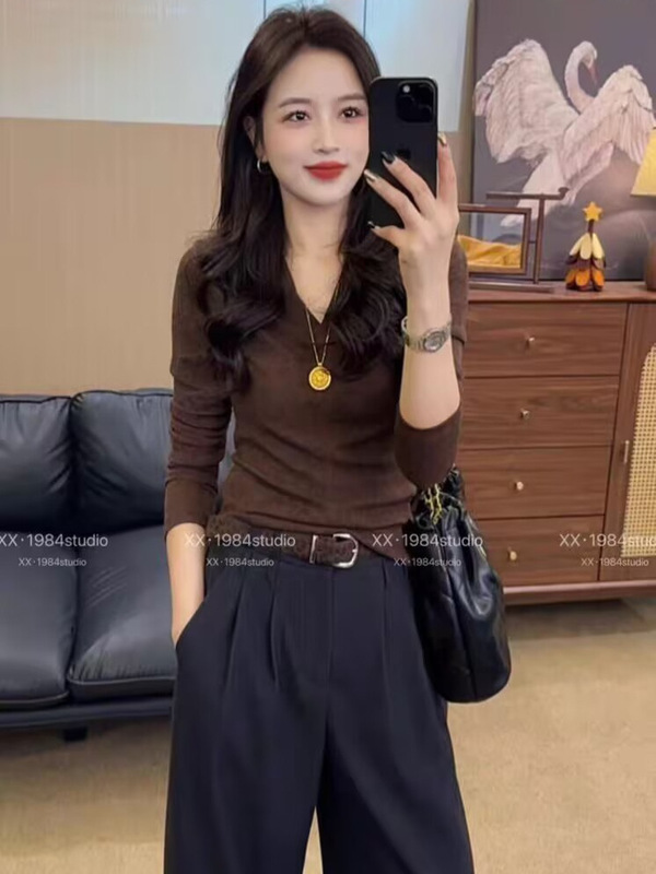 韩版设计感时尚简约V领长袖T恤女2025秋冬巨好看修身显瘦打底上衣|undefined