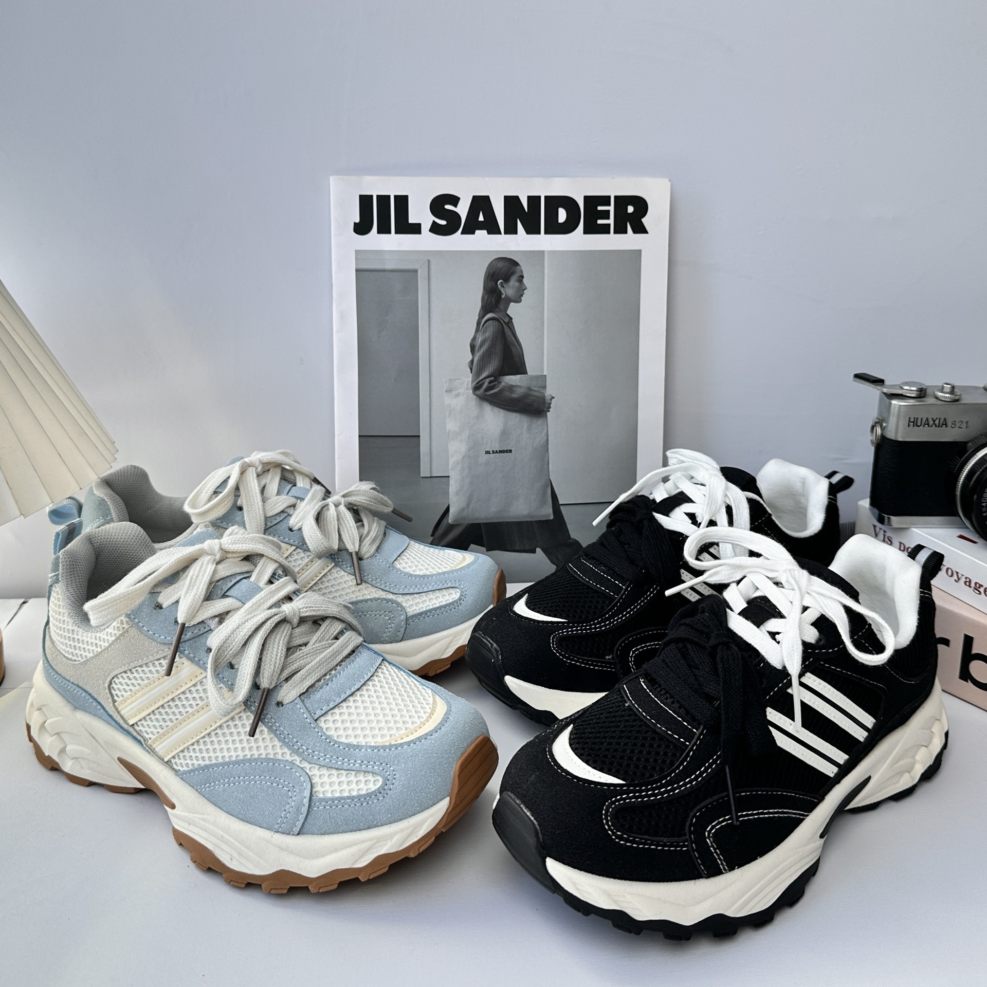 Zapatos deportivos y casuales de ondas distantes para niños y niñas en otoño de 2025 nuevos tipos de explosión, todos los tipos de zapatos de skate de suela gruesa ligera para padres