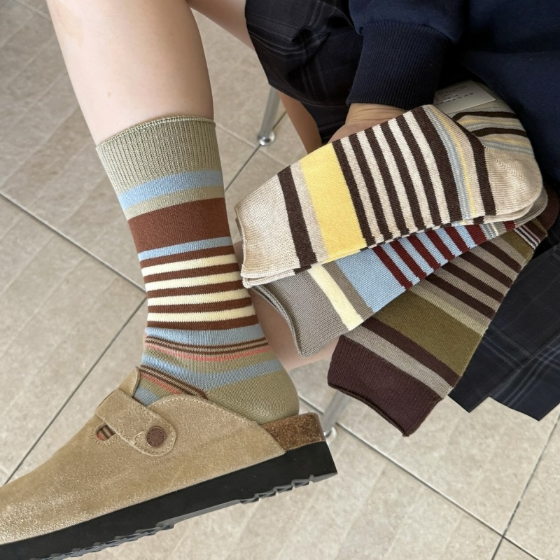 25 Autumn/Winter Trendy Color-Block Striped Socks American Style Unique Retro Mid-Calf Socks Seamless Versatile Women's Cotton Socks 25 Autumn/Winter Trendy Color-Block Striped Socks American Style Unique Retro Mid-Calf Socks Seamless Versatile Women's Cotton Socks
