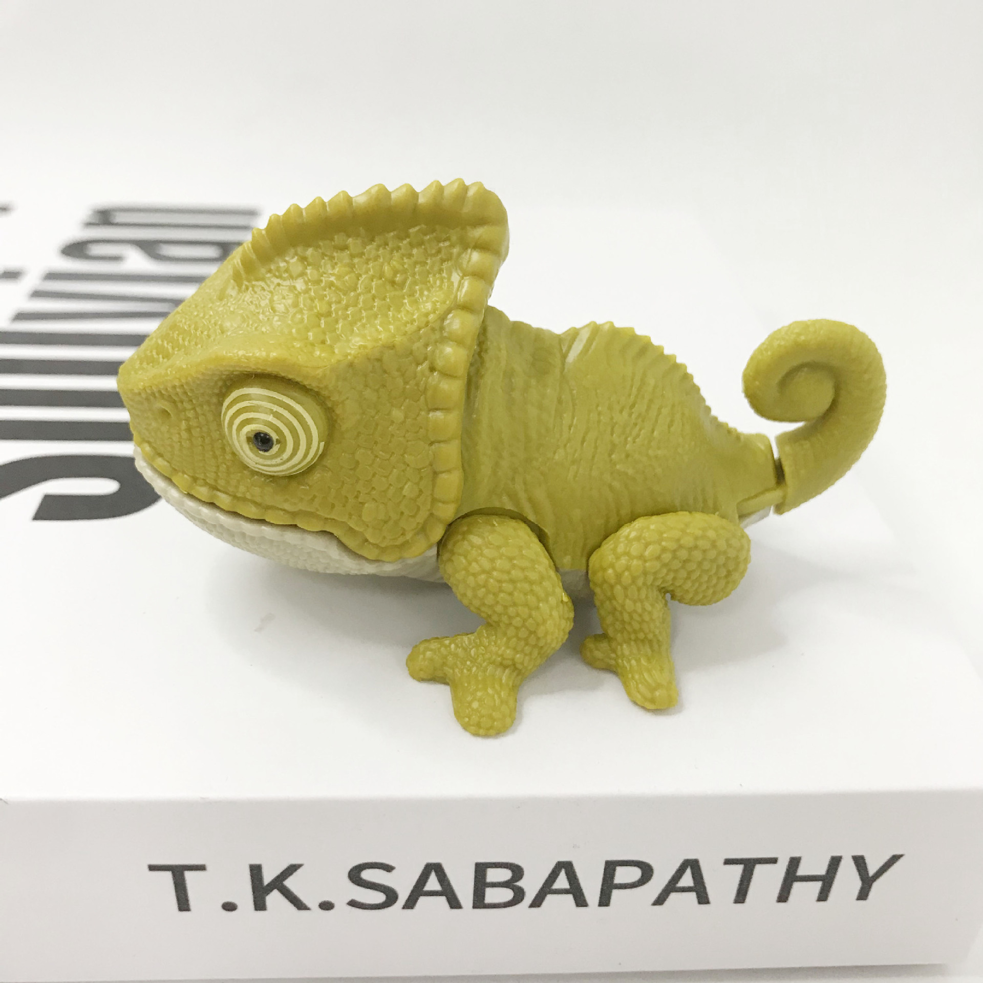 37 도마뱀 옐로우