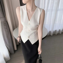 �ļ�2026�¿�м�Լ���ʸ������·����°�ɫ���������ױ���Ů