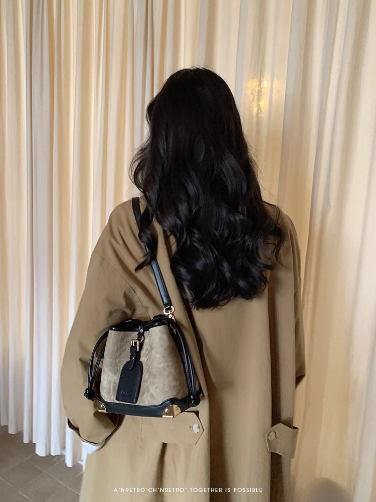 Nanfeng Chio2nd Ölgemälde Pavilion Bucket Bag Damen 2024 Neuer Stil High-End Western Style Single Shoulder Crossbody Bag_voghion.com