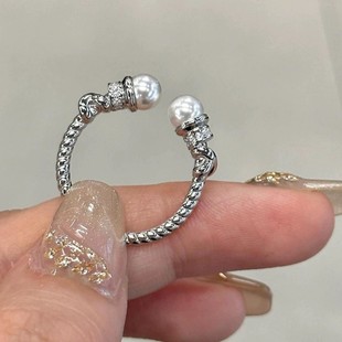 S925 Silver Ring Twist Explosions 4-5mm Round Almost Flawless Natural Freshwater Pearl
