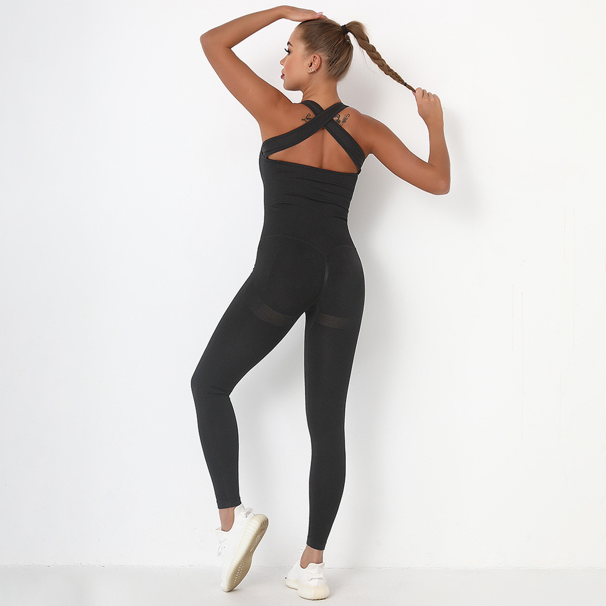 Seamless Hip Pocket Quickdrying One Piece Workout Suit at Rs 3550.00 Yoga Wear ID 26266566412