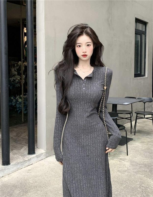 法式长袖针织连衣裙女2025早秋新款气质收腰显瘦内搭圆领打底长裙|undefined