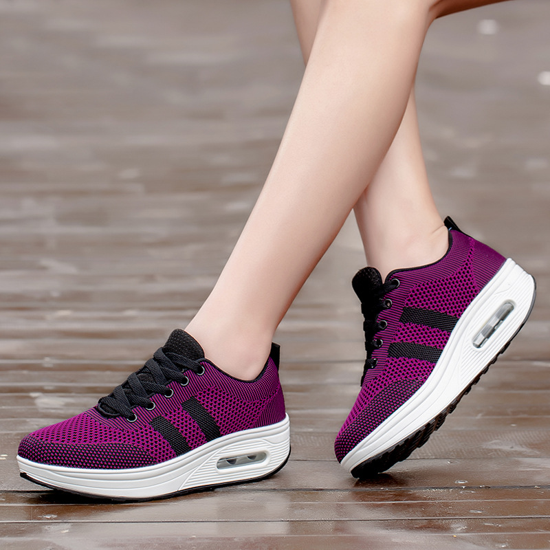 2026 primavera y otoño nuevos zapatos deportivos casuales de malla transpirables coreanos zapatos de rotación de suela gruesa zapatos de mujer zapatos de cojín de aire