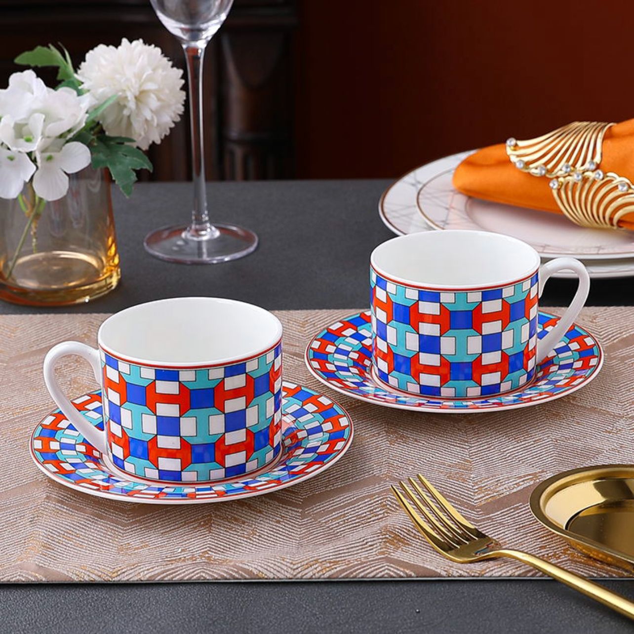 Corte europea transfronteriza retrógrada taza de café de porcelana casera doble taza de plato taza de cerámica taza de té de la tarde pareja