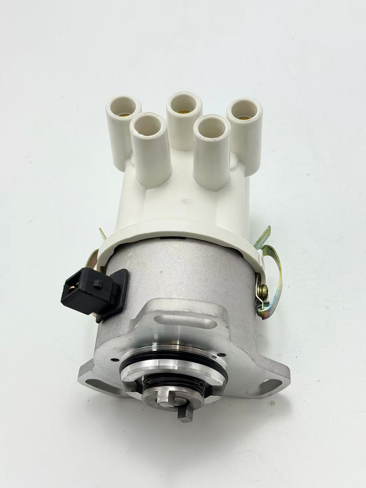 3247 distributor is a popular product suitable for Toyota car ignition distributors DT453L wholesale