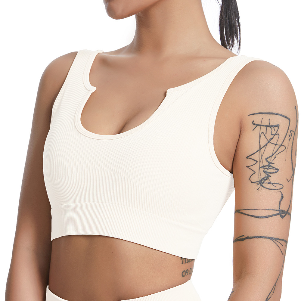 밀크 화이트-V 넥