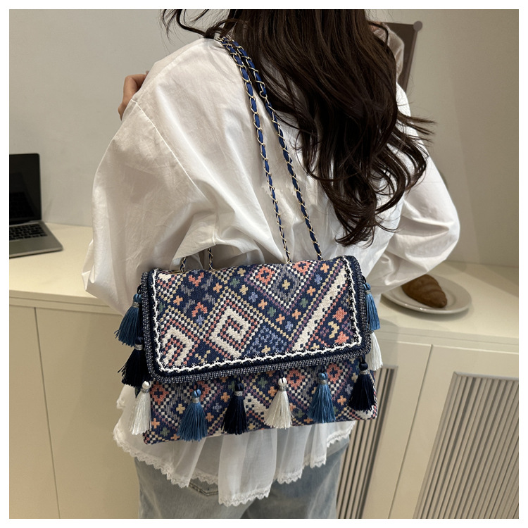 336g Weight Flip Cover Closure Type Single Shoulder Strap Strap Type Shoulder Bag Bags Type Casual, Holiday Occasion Cloth Material Geometric Pattern All Seasons Season Women's Gender Elegant, Ethnic Style Style Square Shape Women's Cloth Geometric Elegant Ethnic Style Square Flip Cover Shoulder Bag 29