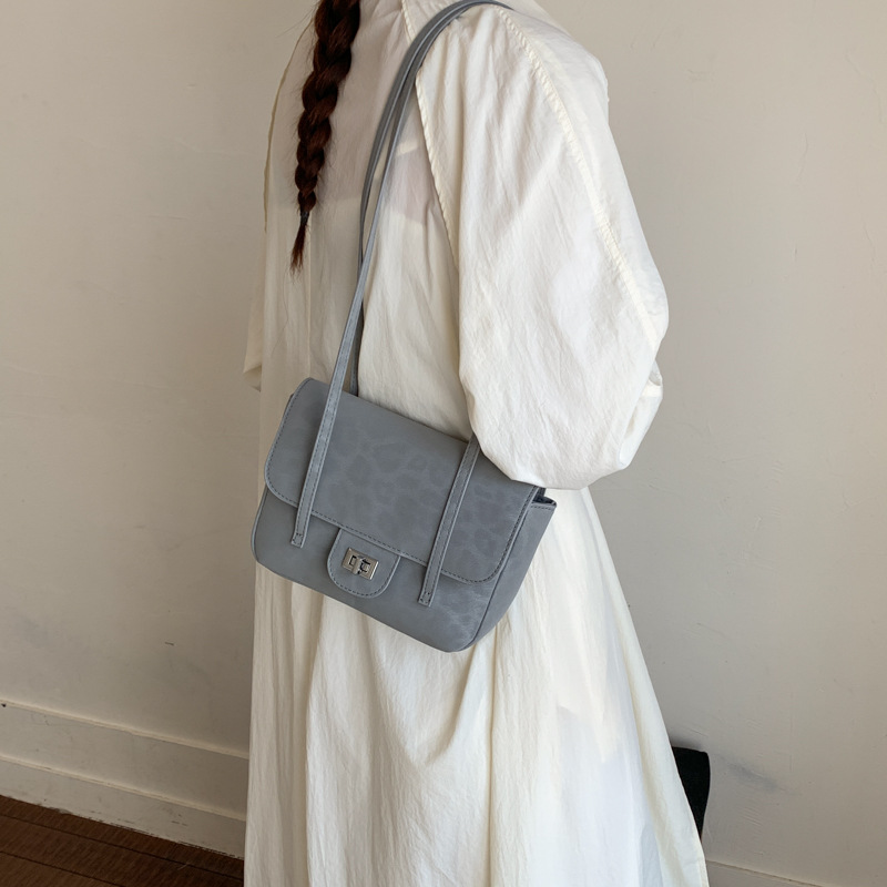 Textura simple de hombro bolso de viaje para mujeres 2026 verano nuevo nicho de diseño de viaje de moda diaria bolso de brazo image 3