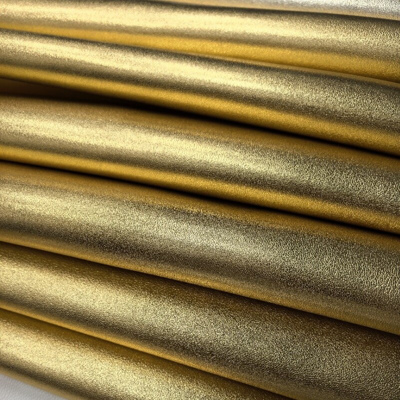 Golden Pure Sheepskin Is Suitable for Making Shoes, Bags, and Crafts Golden Pure Sheepskin Is Suitable for Making Shoes, Bags, and Crafts