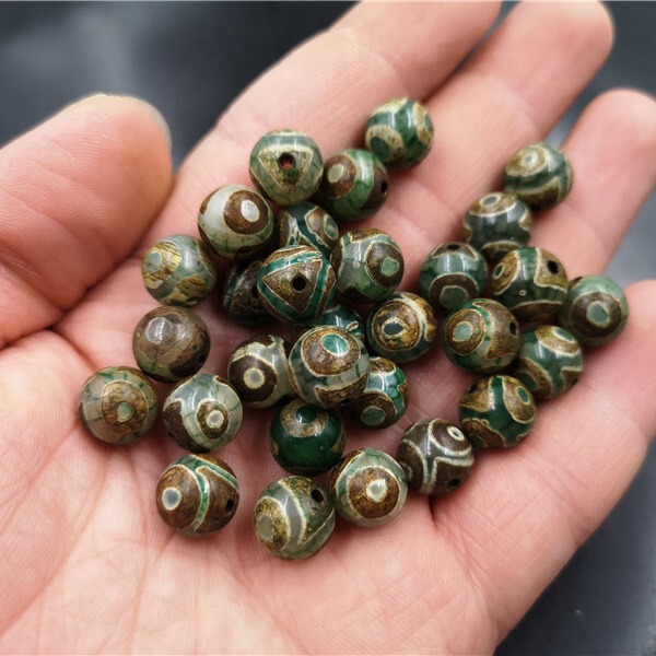 Accessory jade