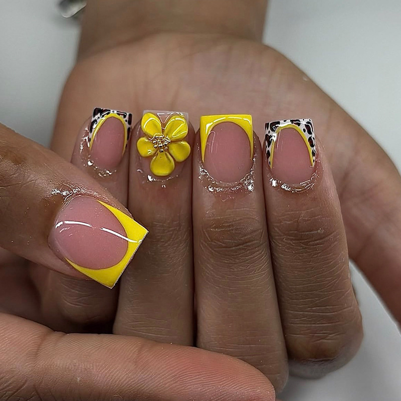 Foreign Trade Popular Yellow Flower Cow Pattern Flash Diamond French Chinese Style Wearable Nails Finished Product Removable Nails Wholesale