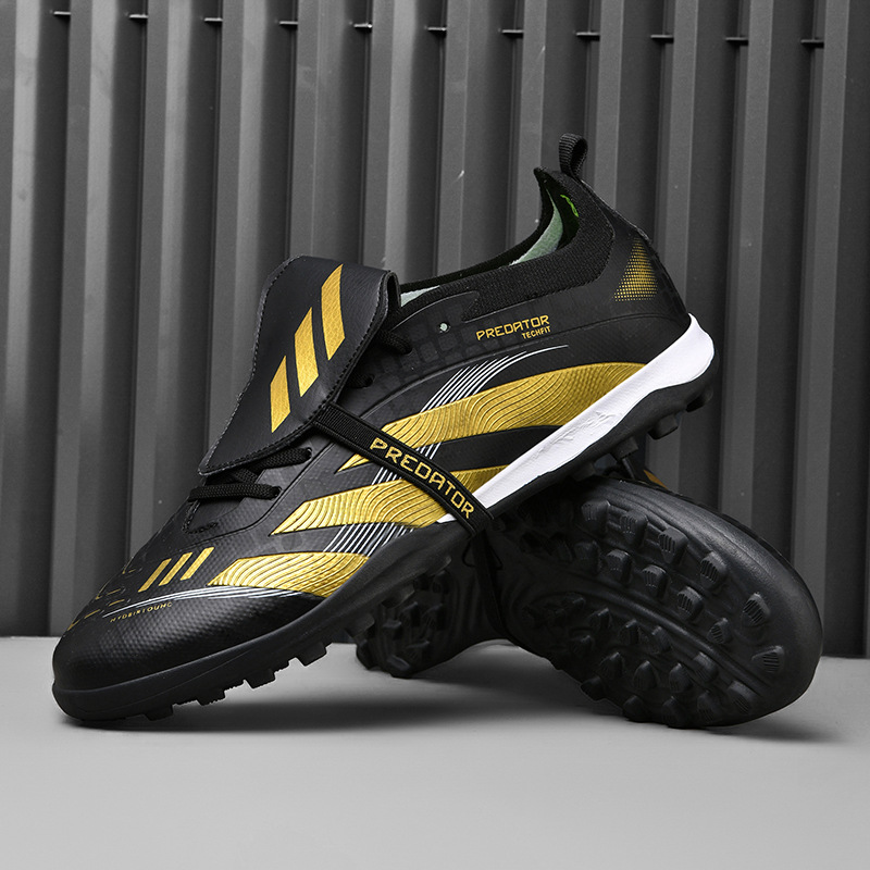 부러진 손톱--검은색