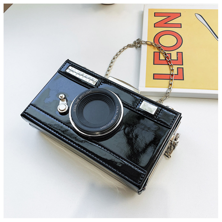 Women's Small Pu Leather Camera Fashion Chain Square Lock Clasp Crossbody Bag display picture 3