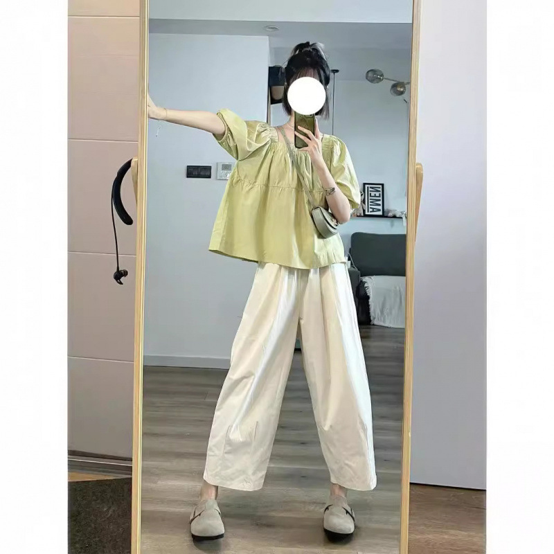 Summer clothing with a set of fashionable green square collar bubble sleeve shirt wide leg pants suit women's age-reducing small