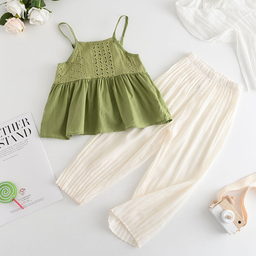 Girls suspender suit green hollow small suspender + white bloomers two-piece set summer travel summer vacation