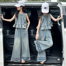 童装女童夏季牛仔套装小女孩洋气无袖花边挂脖背心微喇叭裤两件套