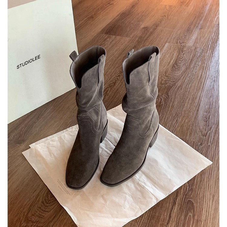 葡萄妈同款 增高8cm~圆头V口粗跟厚底显瘦大筒围堆堆靴真皮女短靴|undefined