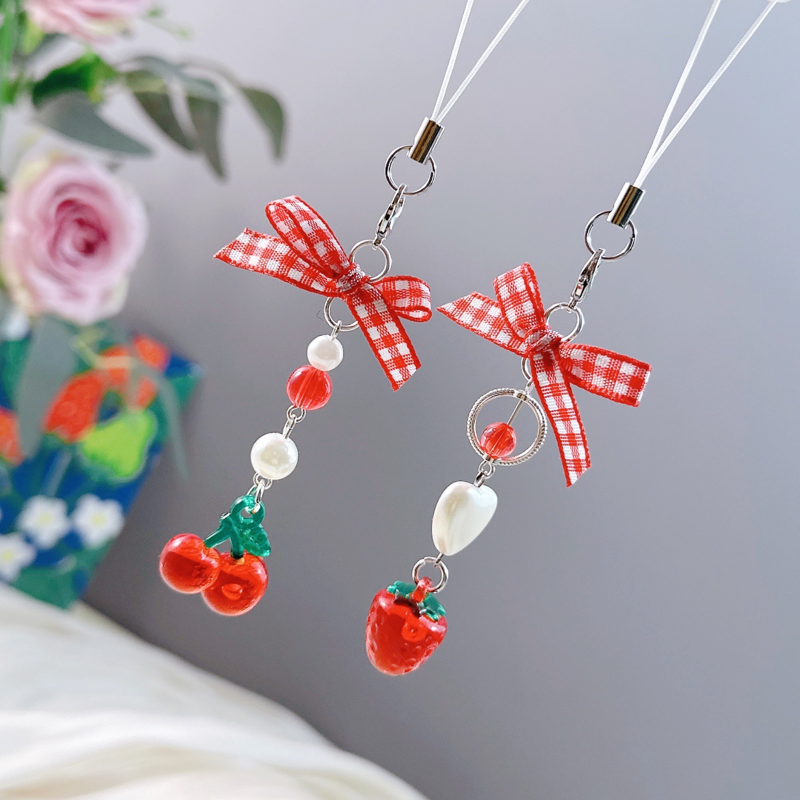 New Bow Strawberry Lanyard Hanging Chain Cute Girl Heart Mobile Phone Chain Versatile Accessories Pendant School Bag Pendant
