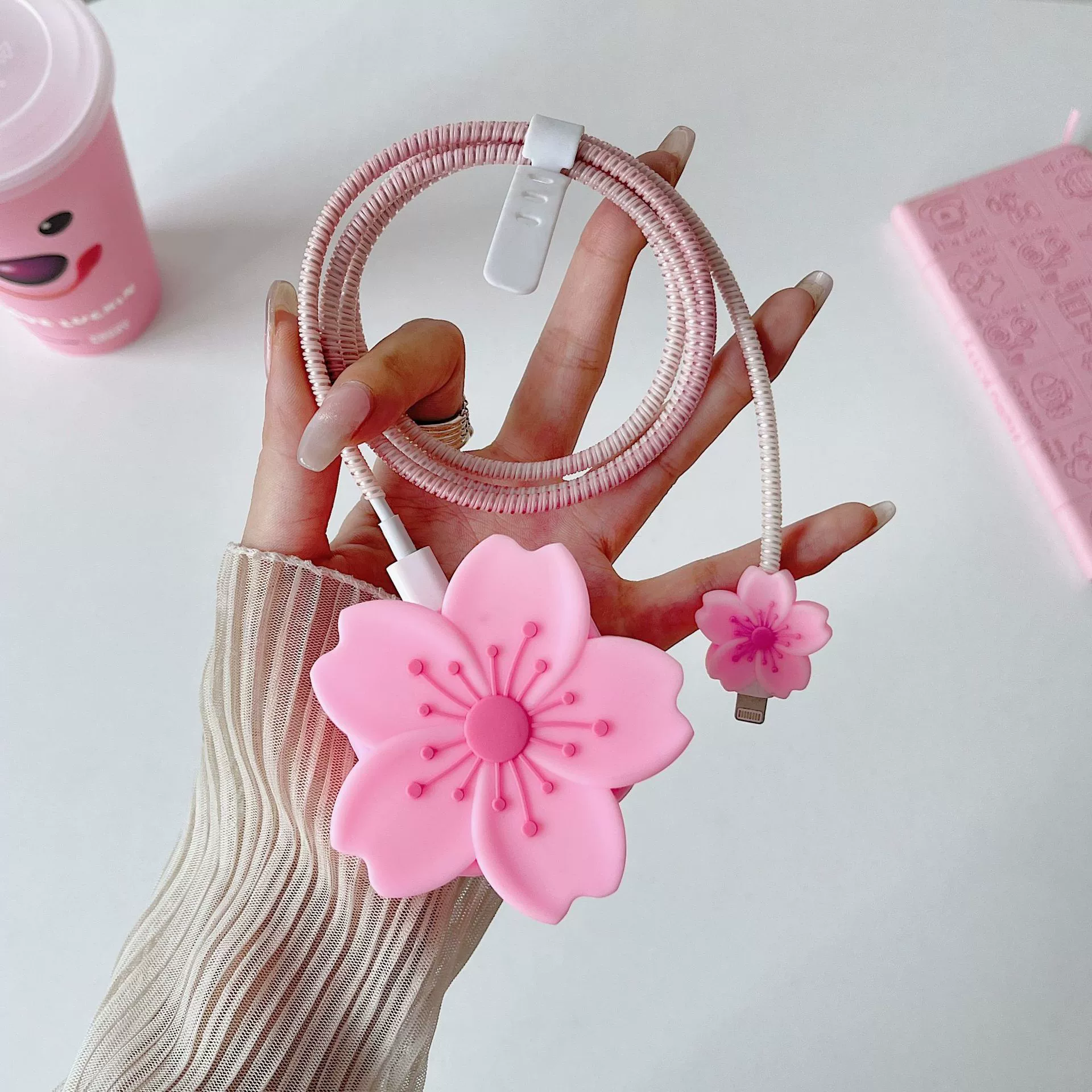 Электрический защитный чехол с розовым цветком бегонии подходит для трехконтактного Apple, британский стандарт, 25 Вт, защитный чехол для зарядной головки для предотвращения поломки