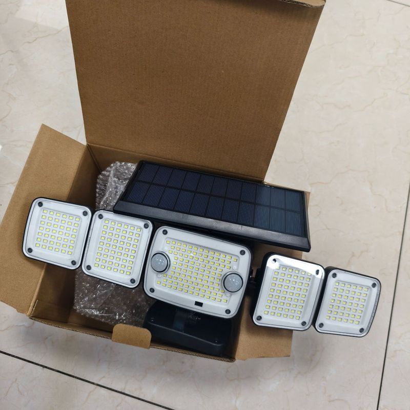 新太阳能一体六头墙壁车库庭院灯家用户外防水人体感应灯照明壁灯|undefined