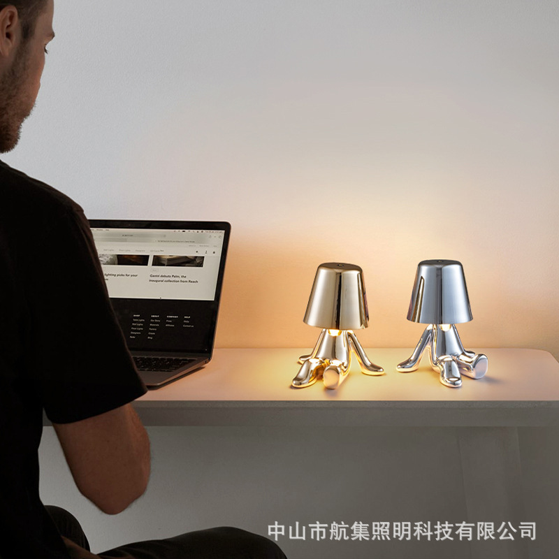 クロスボーダー専用小金人led充電イギリス思考者電気スタンド創意雰囲気ランプ小夜灯装飾電気スタンド|undefined