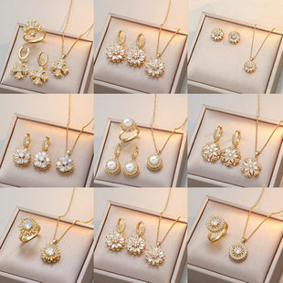 Necklace for women European and American Internet celebrity cross-border sunflower flower zircon rotating set of ornaments 360-degree rotating clavicle chain