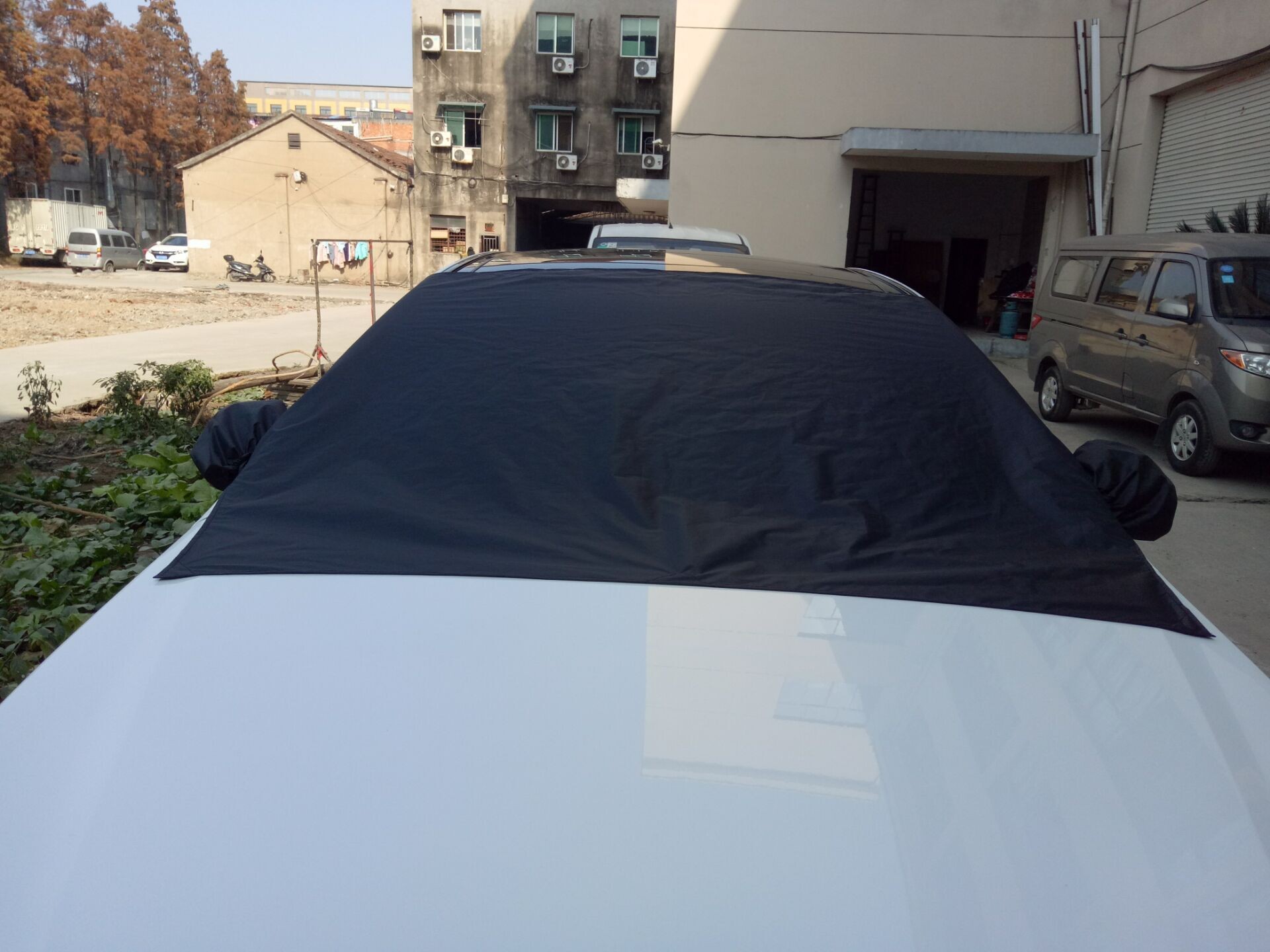 Black Car Glass Cover with Mirror Cover, Front Windshield Cover, All-Season Anti-Freeze Half Car Cover