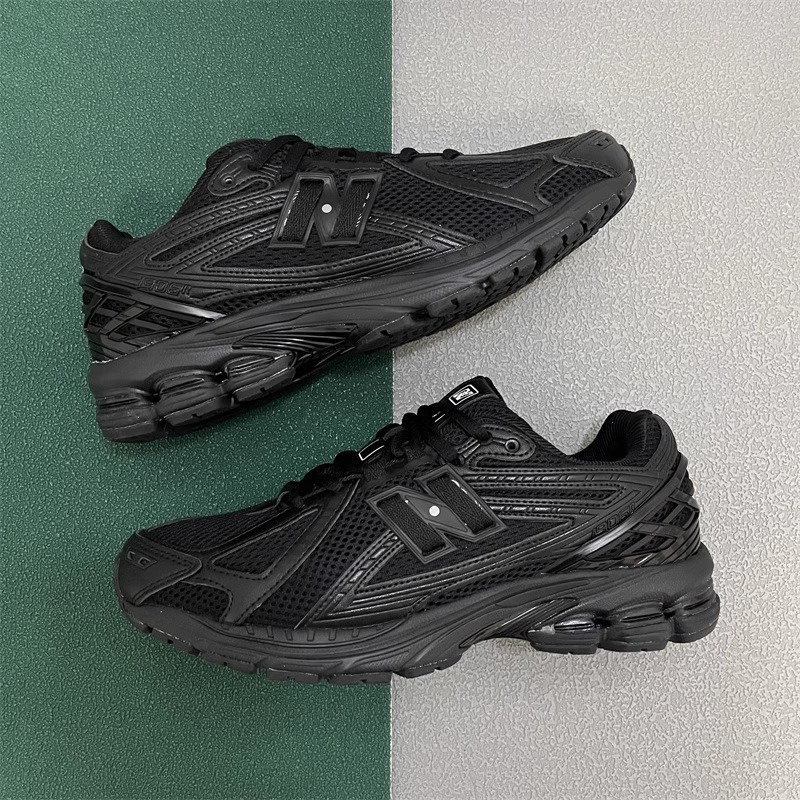 Retro casual classic breathable shoes