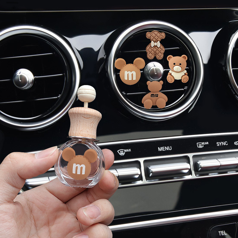 Aromaterapia de coche 2024 nuevo aire acondicionado de coche salida de aire botella de decoración perfume fragancia ligera de larga duración pequeña decoración de coche