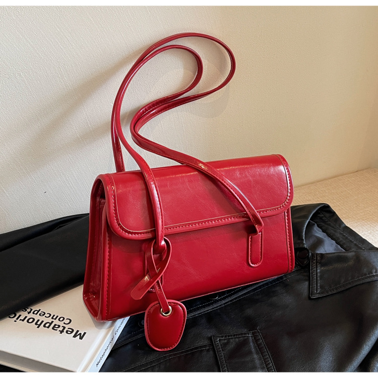 Women's Medium Pu Leather Solid Color Vintage Style Streetwear Zipper Shoulder Bag display picture 17