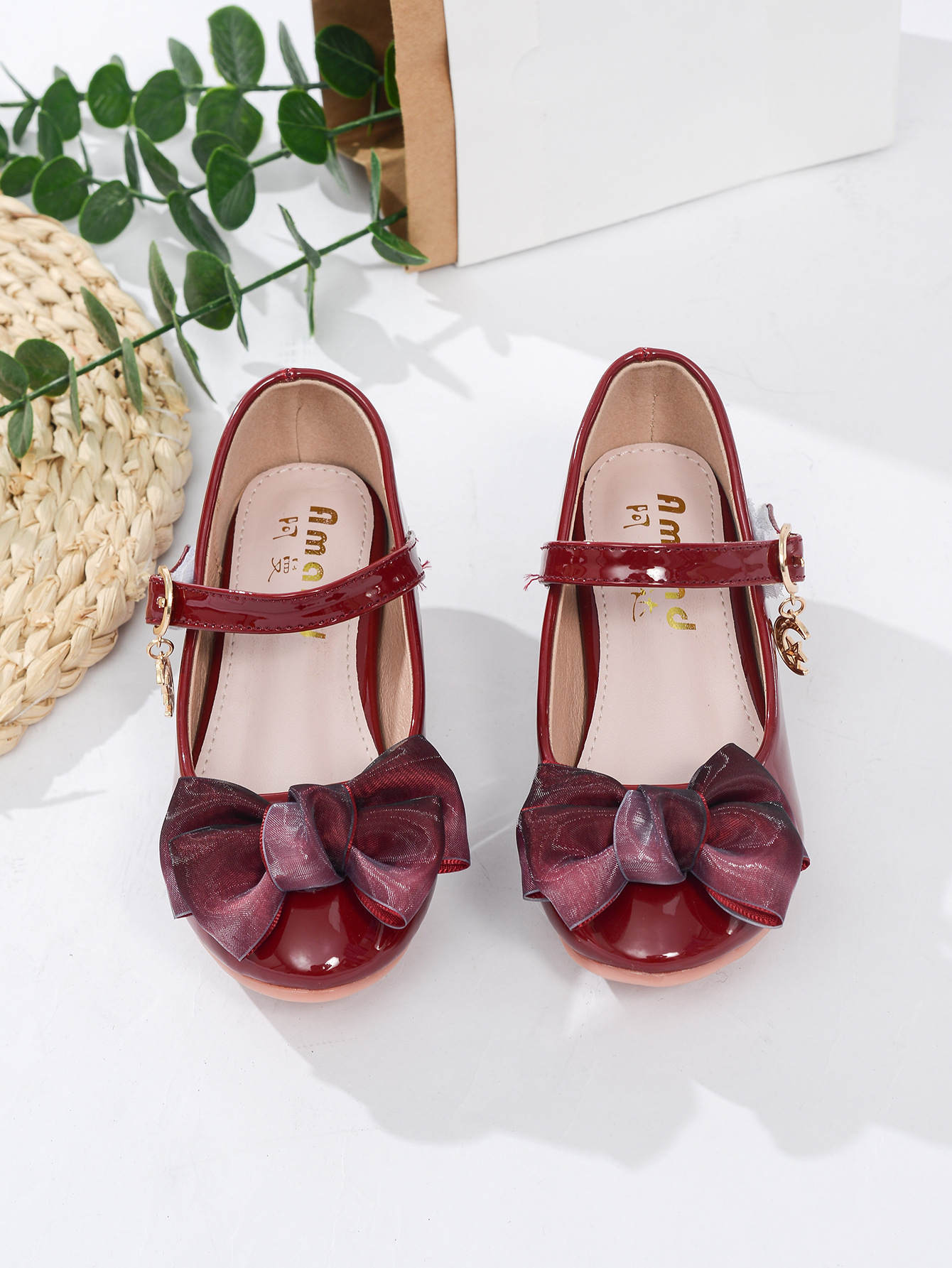 Zapatos de niña 2025 nuevo estilo coreano moda zapatos de princesa para niñas mocasines versátiles con lazo zapatos de cuero para niñas pequeñas