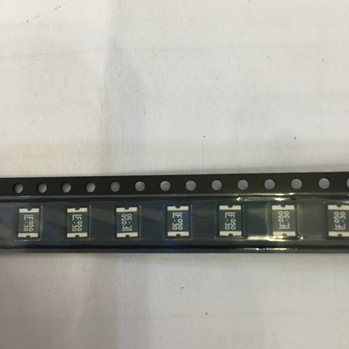 保险丝1812L050/30PR，500MA/30V 美国力特 丝印LF050-30现货20+