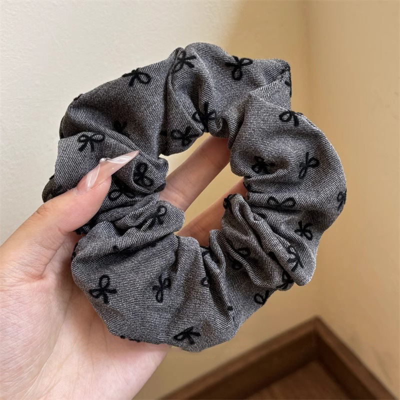 Grey arco clip de cabello de cola de caballo bolas clip de cabeza de alta sensación detrás del cerebro clip de pesca clip de cabello tocado