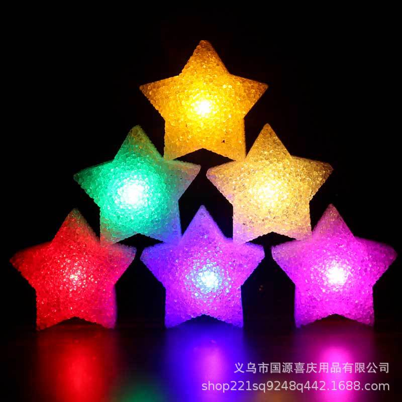 Stage performance holding a small star lamp holding a dance performance chorus holding a luminous five-pointed star decorative props