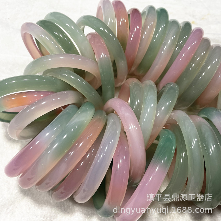 Macaron-Color Agate Round Bead Bracelet with Half Pink Half Green Landscape Theme, Watermelon Color Distance Mountain Eyeshadow Spring and Color Bracelet