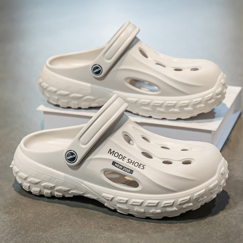 Zapatillas frías para hombres verano 2025 nueva moda versátil viaje antideslizante fondo grueso dos sandalias de playa para hombres