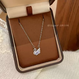 耳钉;耳环;耳扣
