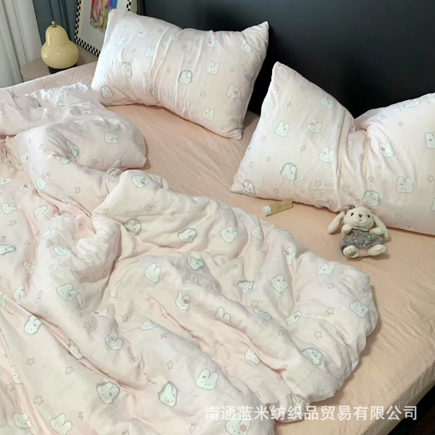 Набор простыней (Hello Kitty) 3–4 предмета, разные принты, размеры 150/180/200/120/150 см