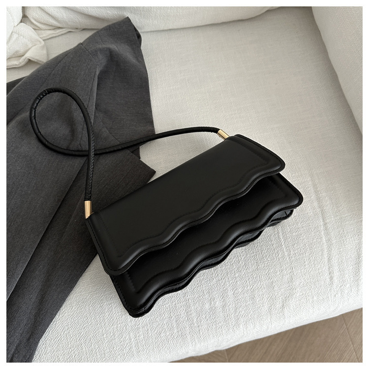 302g Weight Sewing Thread Fashion Element Flip Cover Closure Type Single Shoulder Strap Strap Type Square Bag Bags Type Casual Occasion Pu Leather Material Solid Color Pattern All Seasons Season Women's Gender Streetwear Style Square Shape Small Size Women's Small Pu Leather Solid Color Streetwear Sewing Thread Square Flip Cover Square Bag 22