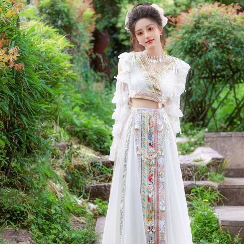 화이트 먀오족 슈트