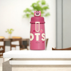 草莓熊可柰保溫杯兒童新款斯光年三眼仔卡通可愛便攜水杯