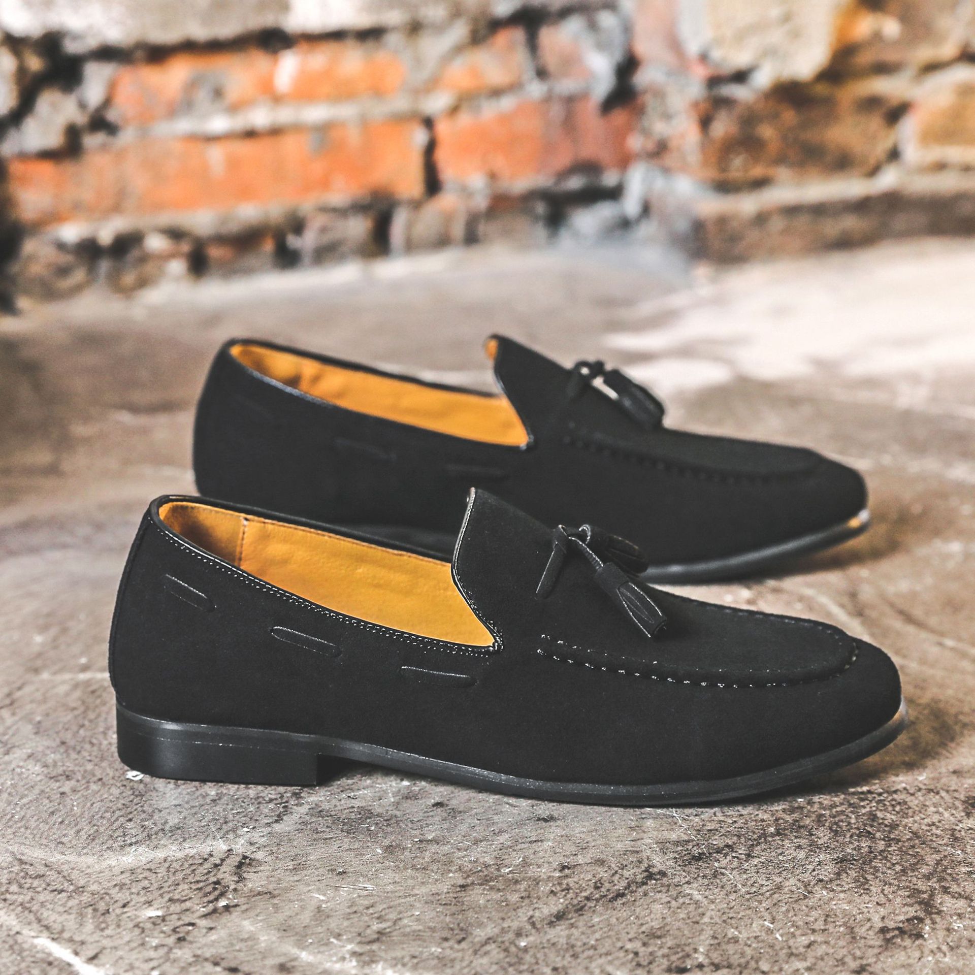 Mocassini con nappe da uomo scarpe casual comode ed eleganti_voghion.com