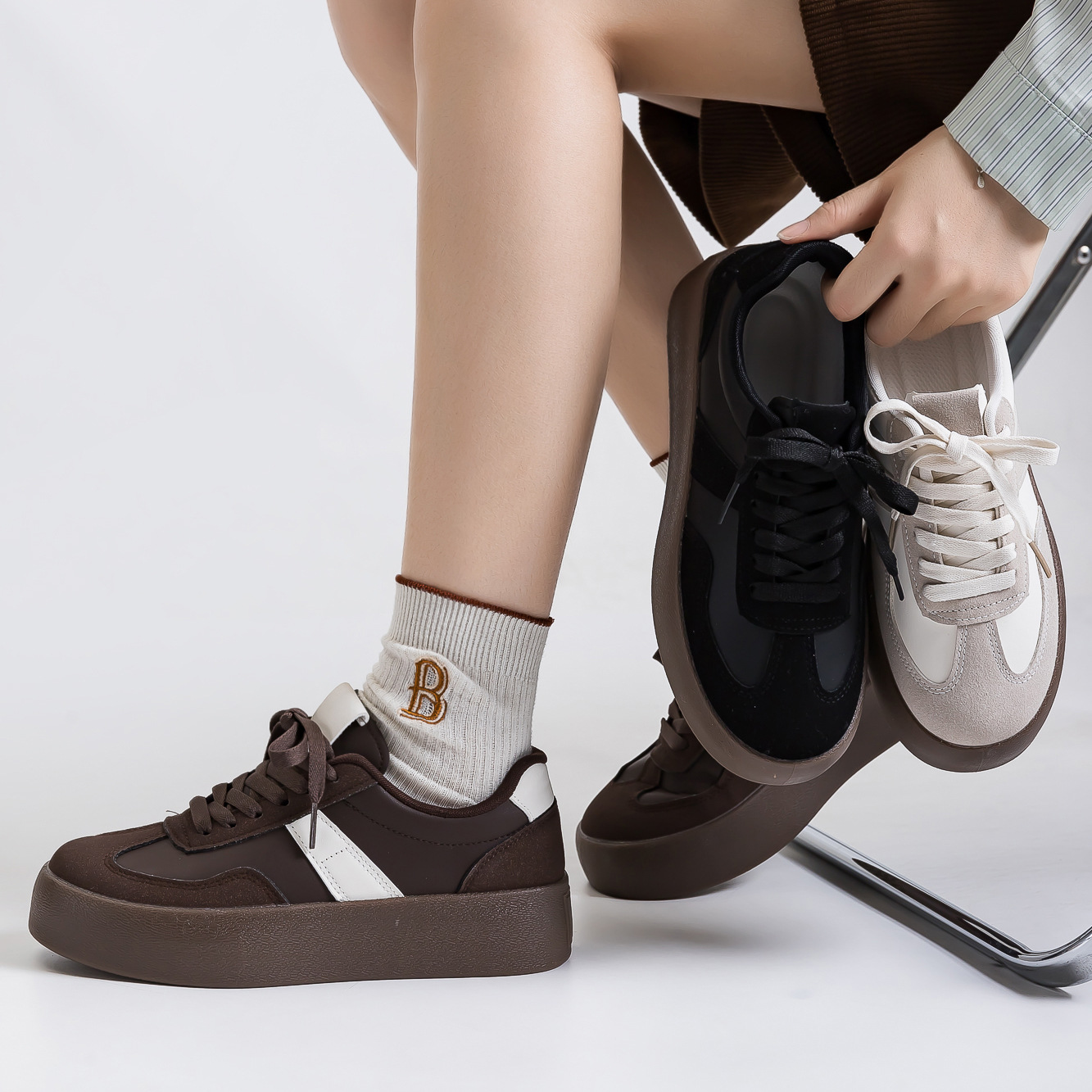Otoño nuevos zapatos de entrenamiento alemán de suela gruesa pareja de zapatos deportivos casuales de moda coreana zapatos blancos de mujer F8862 image 5