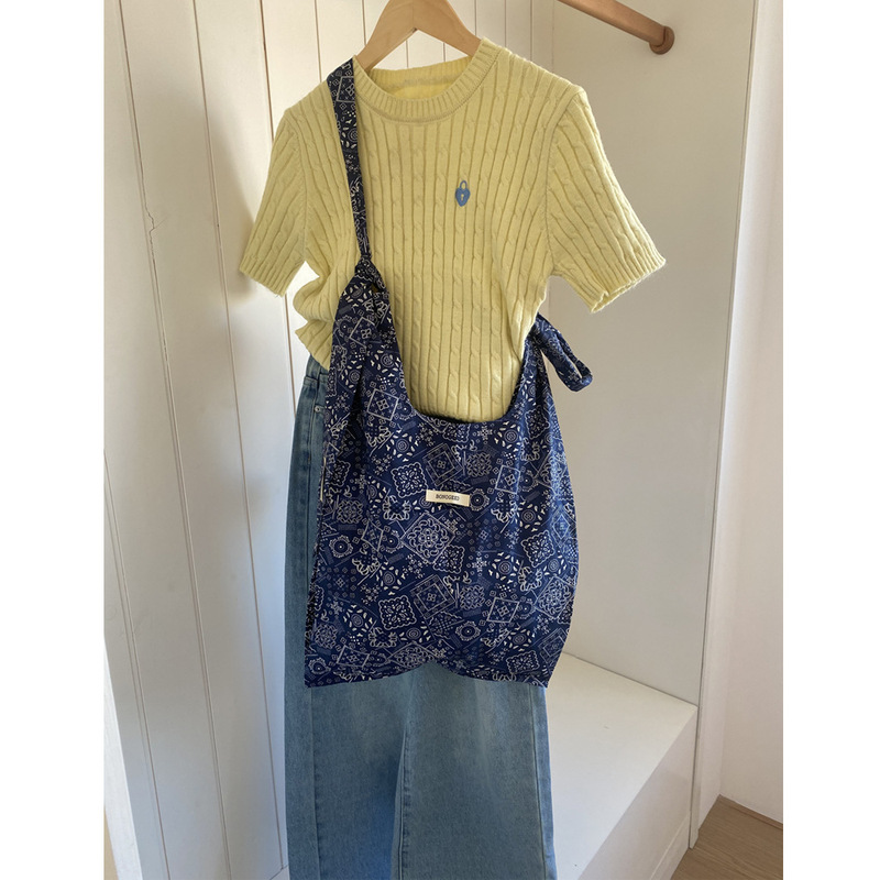 One Hand South Korea Blogger Cloth Bag Handbag Bag Women's Large Capacity Thin Floral Crossbody Canvas Bag Tote Bag