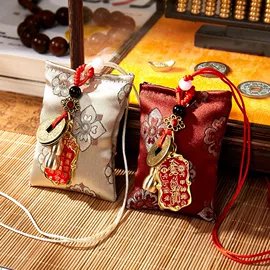 创意贴纸;招财摆件;护身卡